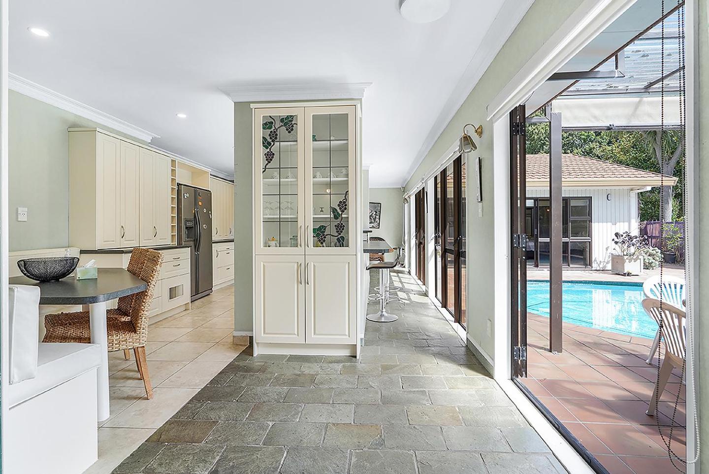 Wow, Spacious Home With A Pool هاملتون المظهر الخارجي الصورة